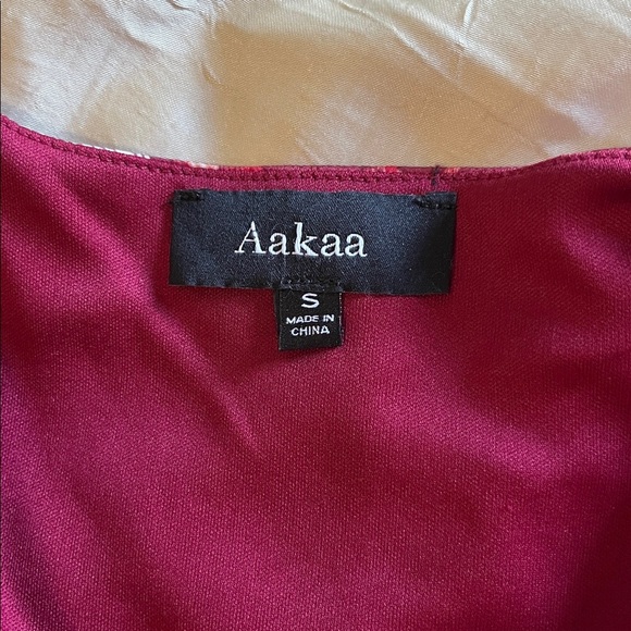 Aakaa V-Neck Deep Maroon Floral Mini-Dress - Picture 5 of 7